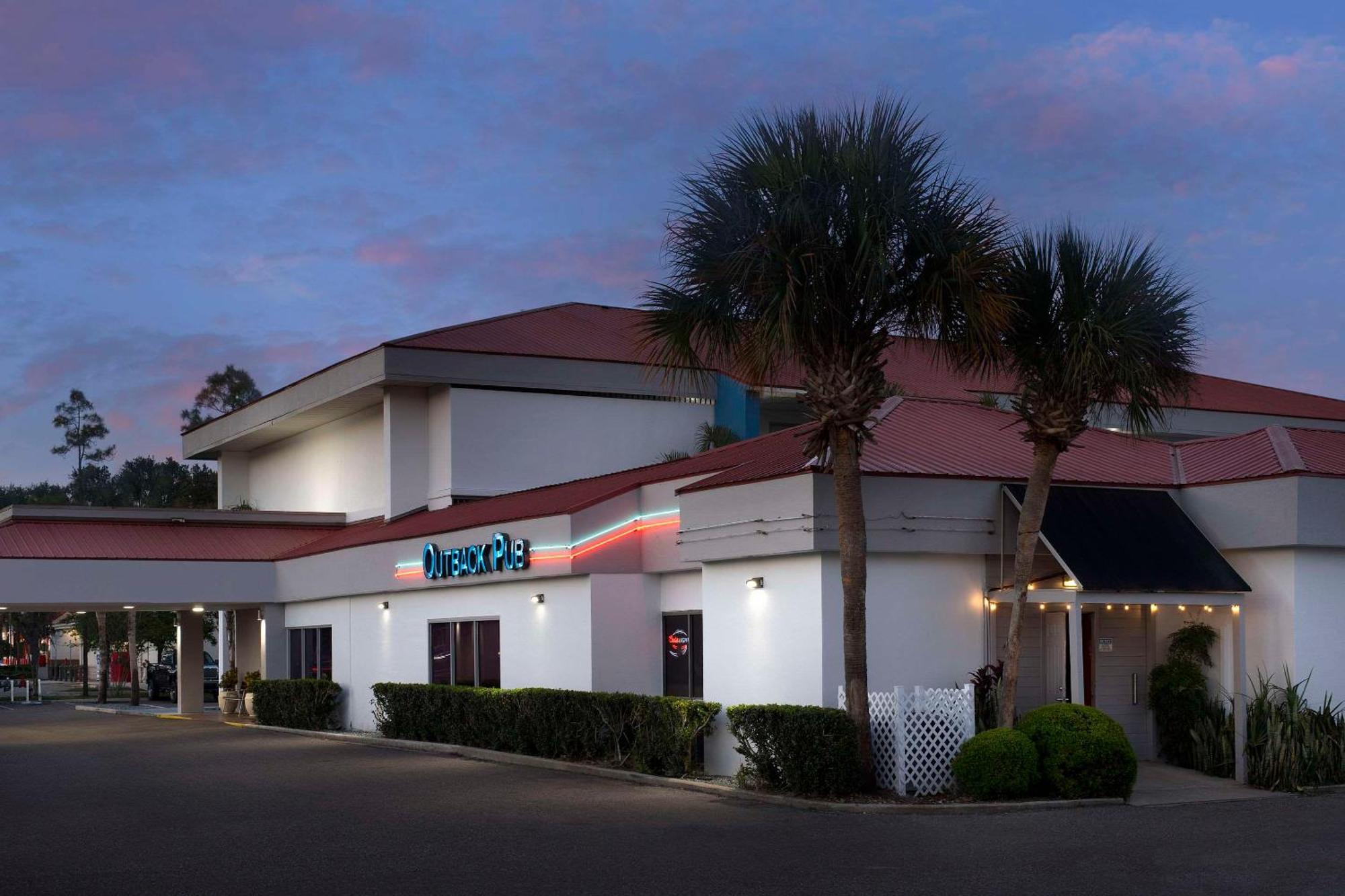 Quality Inn Atlantic Beach-Mayo Clinic Jax Area Bagian luar foto