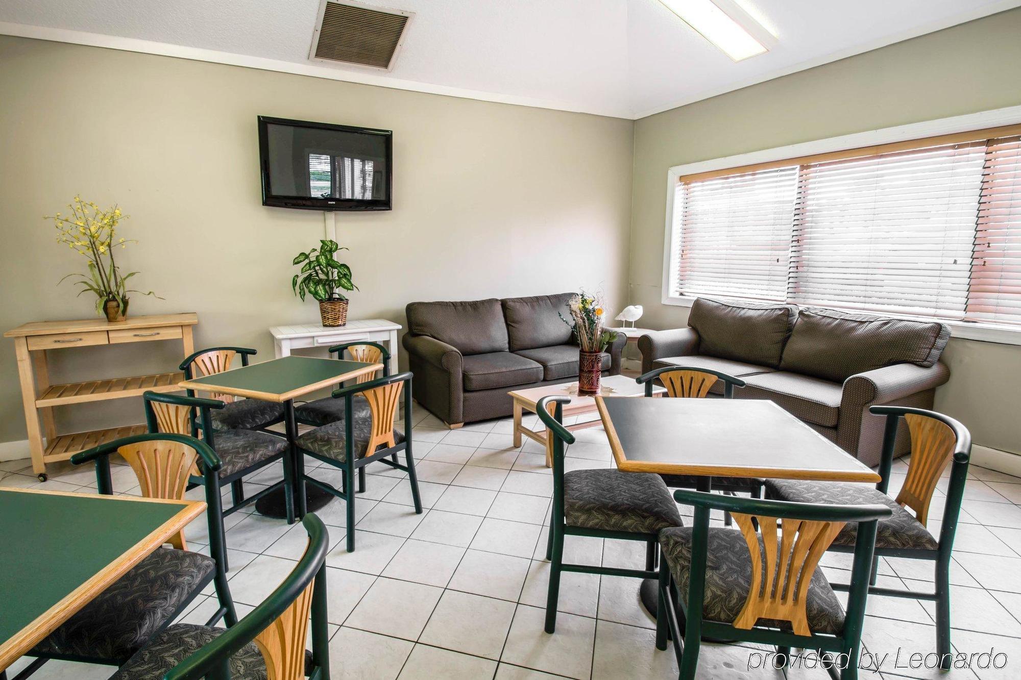 Quality Inn Atlantic Beach-Mayo Clinic Jax Area Bagian luar foto